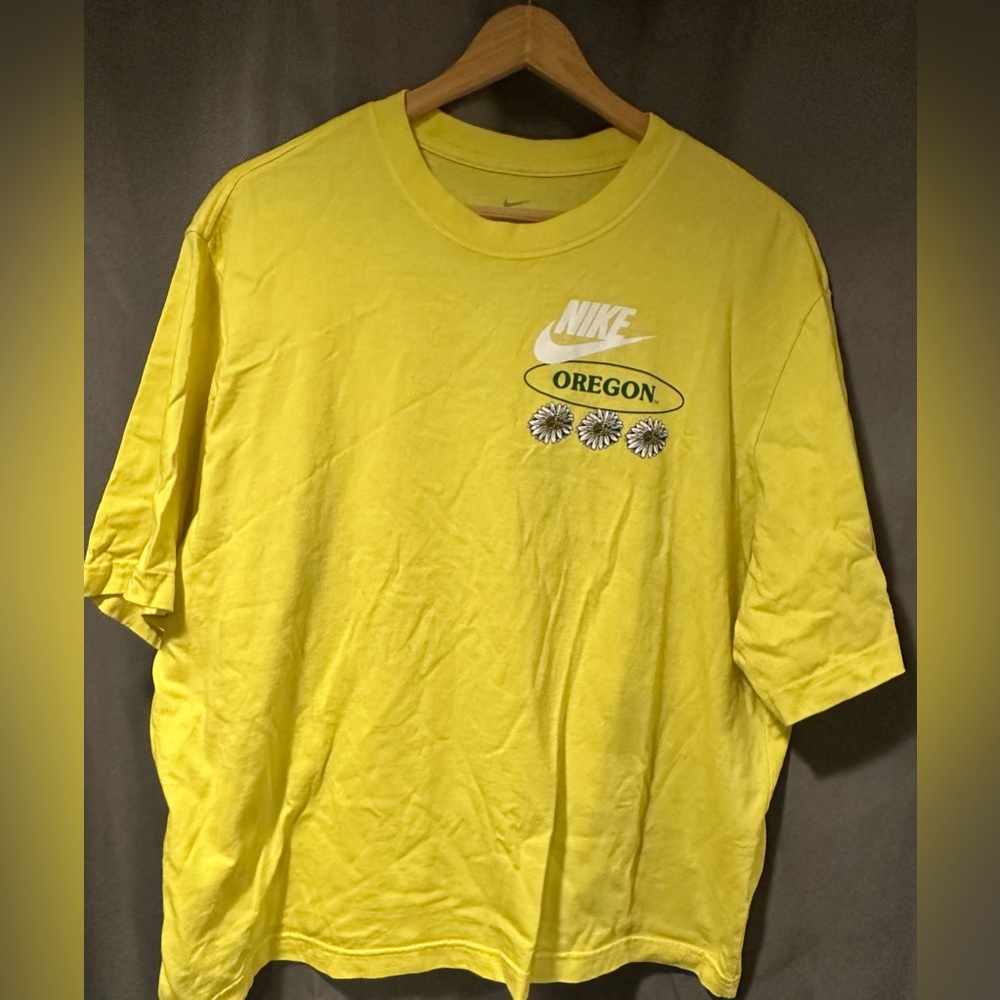 Women’s Nike Oregon College Boxy T-Shirt - Size L